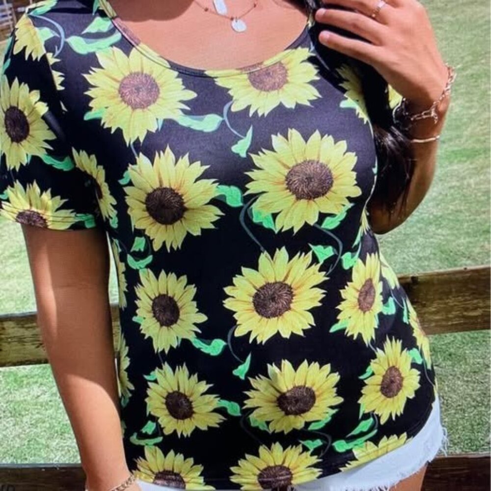 Ladies size 0XL Sunflower print shirt 9.00